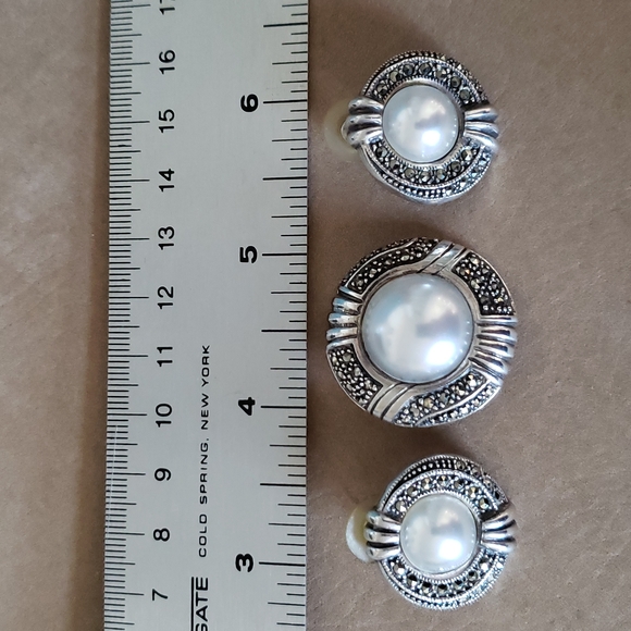 VTG Sterling Marcasite Brooch/ Earrings set w. faux pearl center - Picture 7 of 9